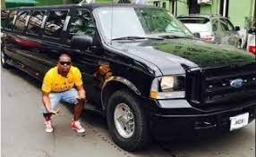 Olamide adedeji is one of olamide house in magodo street cost him about ₦38 million. Olamide S House Cars Worth Pictures