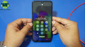 To call the 911 emergency number when the phone's screen is locked, press turn the screen on, and then touch emergency call at the bottom of the lock screen. Samsung M21 Hard Reset M21 Unlock Pin Pattern Fingerprint Lock Android 11 Gsm Solution Com