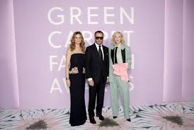 green carpet fashion awards get golden