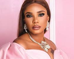 Nollywood actress, iyabo ojo has released her wedding photos to debunk claims that she never got married and has been deceiving her fans. Iyabo Ojo Biography Net Worth New House Husband Daughter Abtc