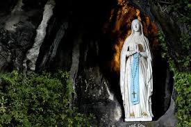 Le Chapelet de Lourdes!! - Page 2 Images?q=tbn:ANd9GcTZOrc0-AOsLwcaUSSwJeDxZZL9ttERltUAWbgl39oqVVGzoscVCw
