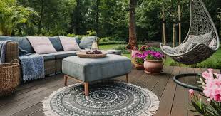 7 deals on outdoor rugs to make your