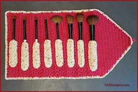 crochet tutorial make up brush case