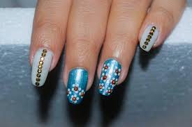 Why would someone choose a nail polish color basically without any color? Nail Art With Dotting Tool Blue White Nail Design Love For Nail Polish