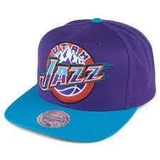 Shop official utah jazz hats and caps, available in adjustable and fitted styles. Mitchell Ness Utah Jazz Snapback Cap Xl Logo 2 Tone Lila Blau Bei Huteundmutzen De
