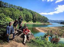 Dengan debit air yang berlimpah, danau ini menjadi tempat berkumpul bari para. Jelajah Keindahan Ranu Gumbolo Tulungagung Bareng Komunitas Vespa Modern Indonesia Jatim Times