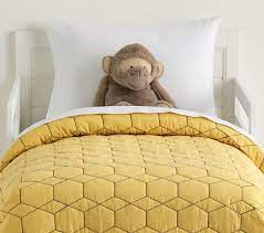 honeycomb toddler quilt modern