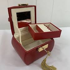 wolf designs jewelry box red pebbled
