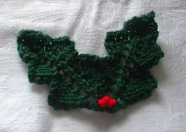 Ravelry Knitted Holly Leaves Pattern By Lesley Arnold Hopkins