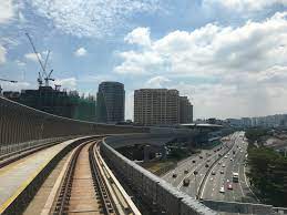Walk cochrane mrt station to sunway velocity mall. File Bandar Utama Mrt Station View From Tracks 2 Jpg Wikipedia