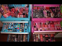 makeup collection organization