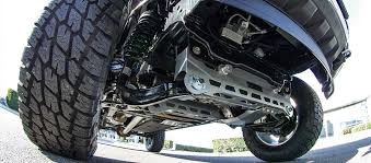 How long does it take to lift a truck? Lift Kits Vs Leveling Kits What S The Difference What Does A Leveling Kit Do To Your Truck Autoanything