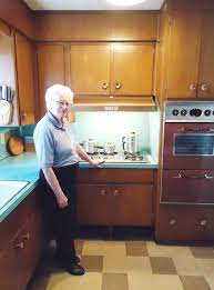 Get it as soon as mon, may 3. 58 Years In The Same 1958 Kitchen Judy S Mom Doreen S Kitchen Calgary In 2020 Retro Renovation Retro Kitchen Vintage Kitchen