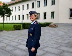 Weitere ideen zu soldatin, frauen im militär, uniform. Frauen Bei Der Bundeswehr Dann Stand Ich Da Und War Der Chef Menschen Faz