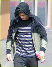 Taylor Lautner Bulges At The Gym: Photo 1963811 | Taylor Lautner Photos |  Just Jared: Entertainment News