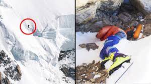 Dead bodies litter mount everest because it's so dangerous and expensive to get them down. 10 People Who Got Abandoned On Everest Youtube