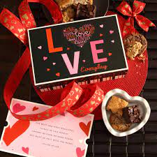top 10 best valentines gift baskets for her