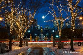 how to photograph holiday lights in the