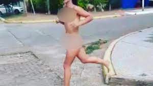 El video más insólito del Censo: una mujer salió a correr desnuda y terminó  en el río Paraná