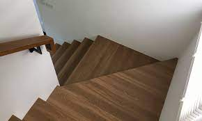 install vinyl plank flooring on stairs