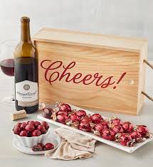 sparkling wine and cheers gift box