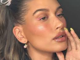 how to contour your face for a lifted