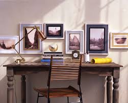 display picture frames on a table