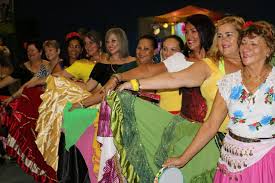 Cigana dança cigana musicas ciganas música cigana musica fotos instrumental. Festa Cigana Em Santos E Marcada Por Muita Musica E Alegria Prefeitura De Santos