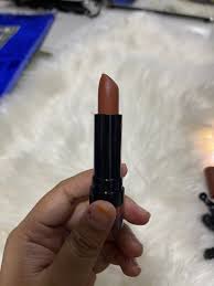 makeup revolution lipstick in 126 muse