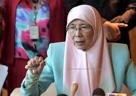A doctor in the house: M Sians Need To Be Patient Give Time To Ph Govt Wan Azizah Borneo Post Online