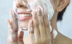 best face washes for dry skin 2023