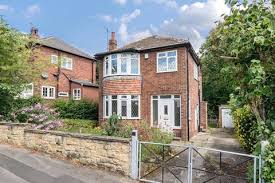 search 3 bed houses to in leeds