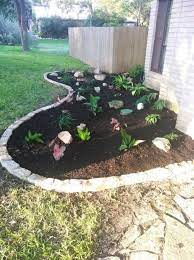 Landscaping Idea Curved Flower Bed