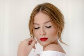 tips for the red lip bride shelbey w