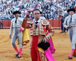 Antonio Ferrera corta una oreja en la corrida de Victorino | Plaza de Toros  de la Maestranza - Empresa Pagés
