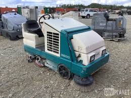 surplus tennant 8200 floor scrubber in