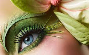 green makeup on the eye wallpaper