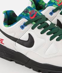 They have breathable knit construction with supportive synthetic overlays, encapsulated air cushioning, padded collar/tongue, and a rubber outsole. Spogliati Crostini Sciolto Nike Air Span Ii Se Puro Zebra Sol