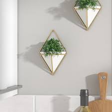 If this geometrical wall made you stop in your tracks, you're not alone. Modern Wall Art Decor