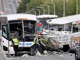 seattle bus crash 4 killed several