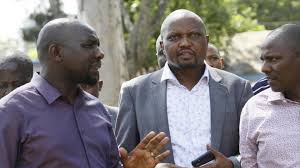 I suspect raila sent goons to attack ruto but his aim was not achieved. Mp Moses Kuria Might Be Arrested After Holding Illegal Successful Meeting In Karatina Video Opera News