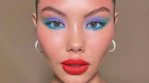 tips for incorporating colorful makeup