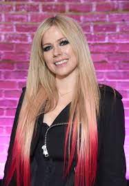 avril lavigne seriously concerns fans