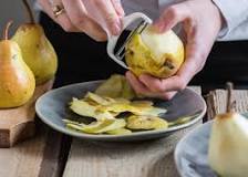 How do you keep pears from turning brown when frozen?