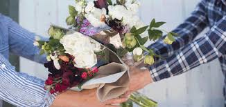 Wondering how many bulk flowers to buy for your wedding bouquet or displays? Building A Better Market Bouquet For Flower Farmers Johnny S Selected Seeds