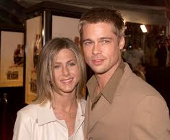 Brad pitt filma una scena notturna per bullet train a chinatown. Brad Pitt And Jennifer Aniston Relationship Timeline From How They Met To Marriage And Divorce