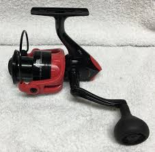 In addition to the smooth four bearing system, the lightweight graphite frame and rotor delivers serious performance at. Abu Garcia 1398091 Black Max Spinning Reel Bmaxsp60 Blackmax 60 Spin For Sale Online Ebay