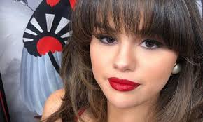 selena gomez wants to hire a leader for