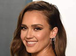 jessica alba showed fans how she does
