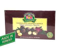 Орех макадамия сочетает аромат шоколада, отменный вкус и лечебные свойства, благодаря витаминам и ценным веществам. Chocolate Covered Macadamia Nuts 8 Oz Dole Plantation